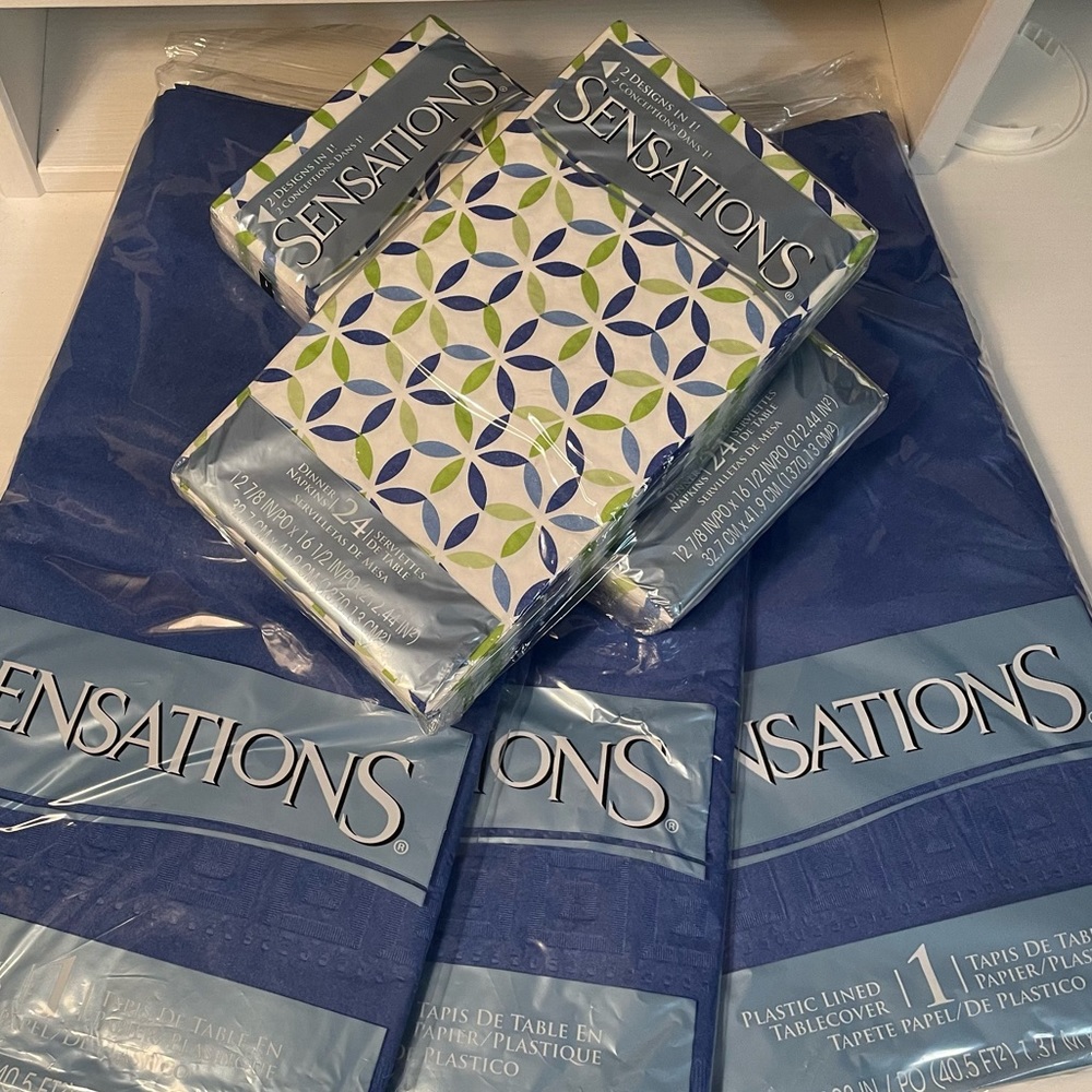 NWT Tablecovers and Napkins by Creative Converting - Sensations - cobalt blue